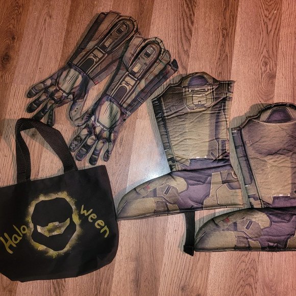 Halo Master Chief Boot Cover, Gloves, treat bag - Picture 1 of 6